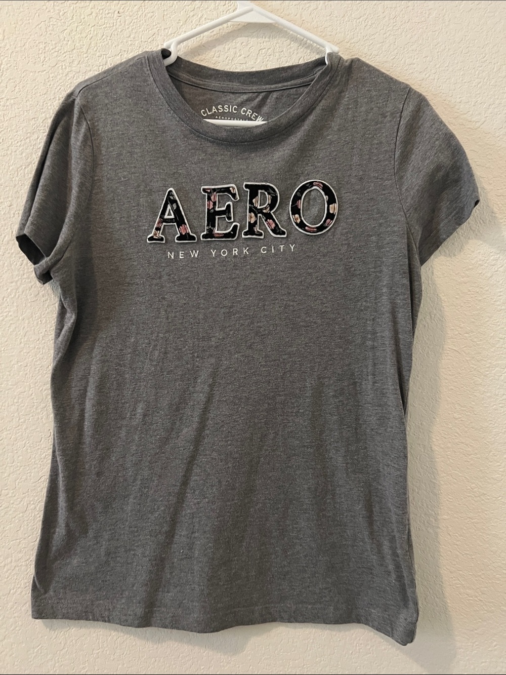 Aeropostale Gray AERO Floral Logo Tee